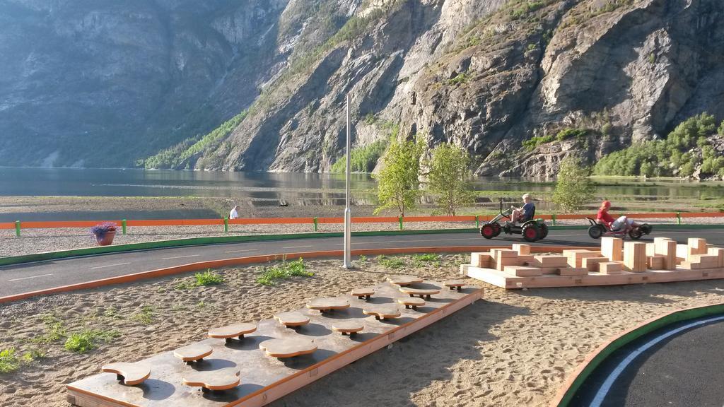 Laerdal Ferie- Og Fritidspark Laerdalsoyri Exterior foto
